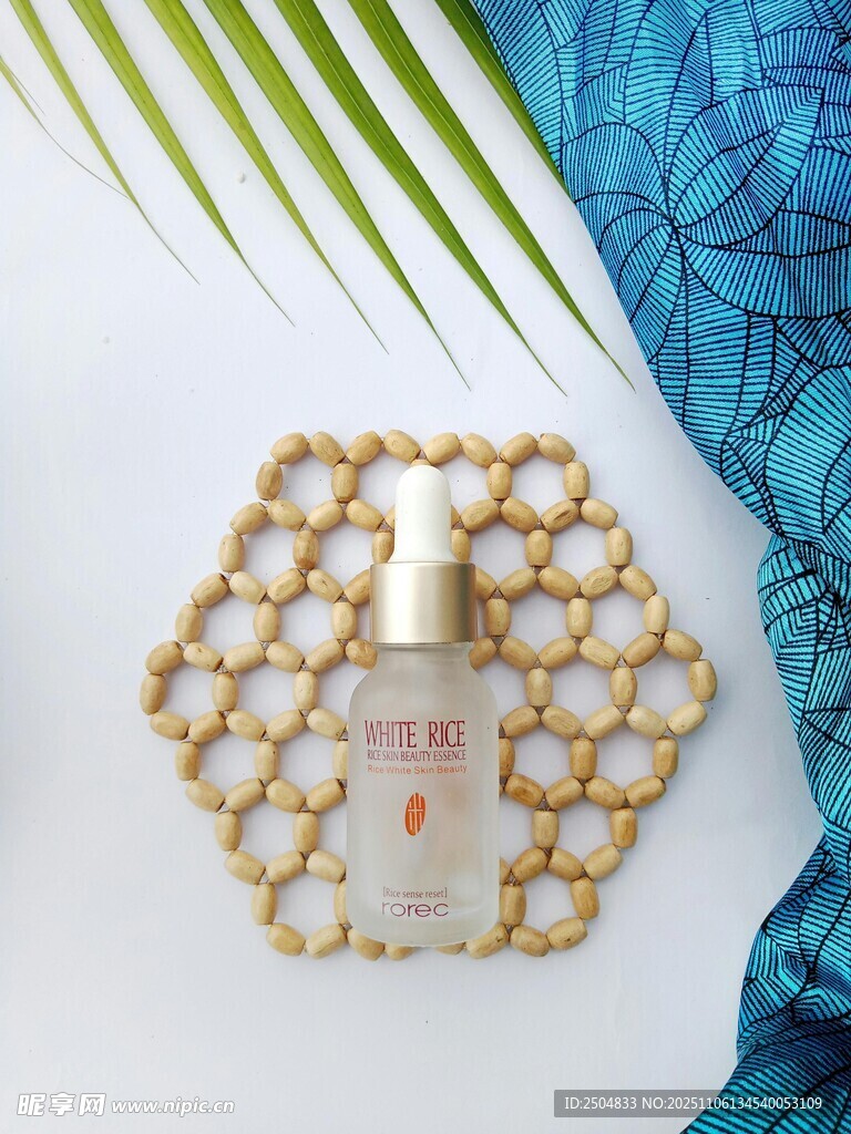 精致香薰与装饰摆件组合