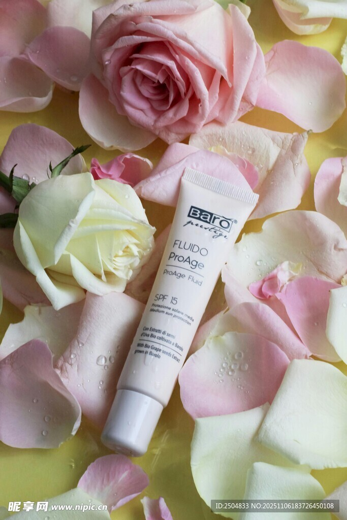 玫瑰花瓣中的护肤小样