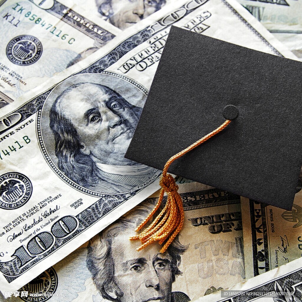 毕业帽下的美元财富梦想
