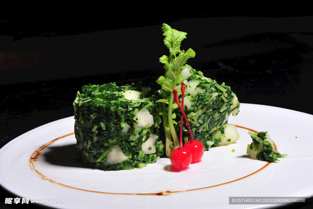 翠绿蔬菜卷摆盘精致