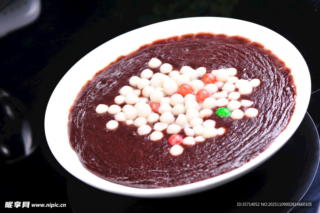 美味红豆沙配多彩糖珠