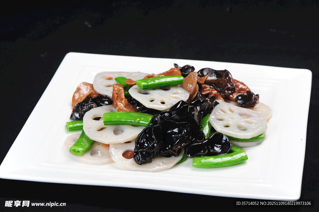 木耳鱿鱼炒山药