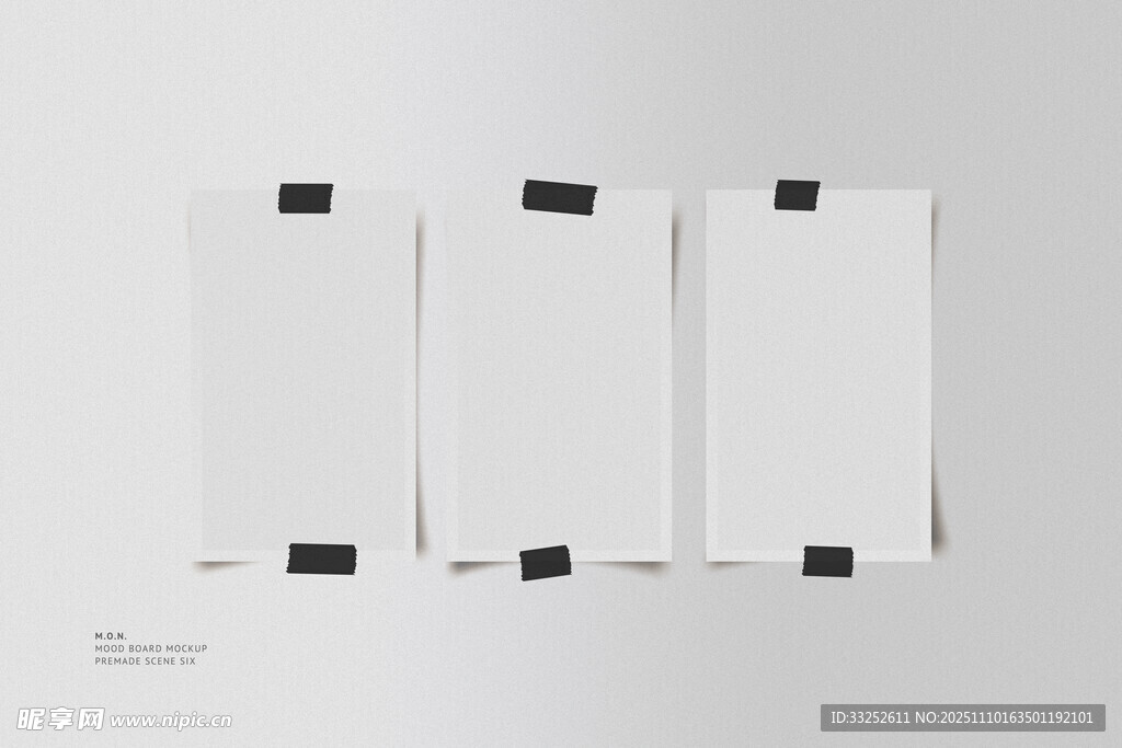 四张白纸胶带固定展示