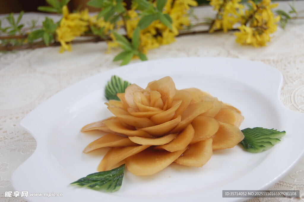 花朵造型的精美糕点