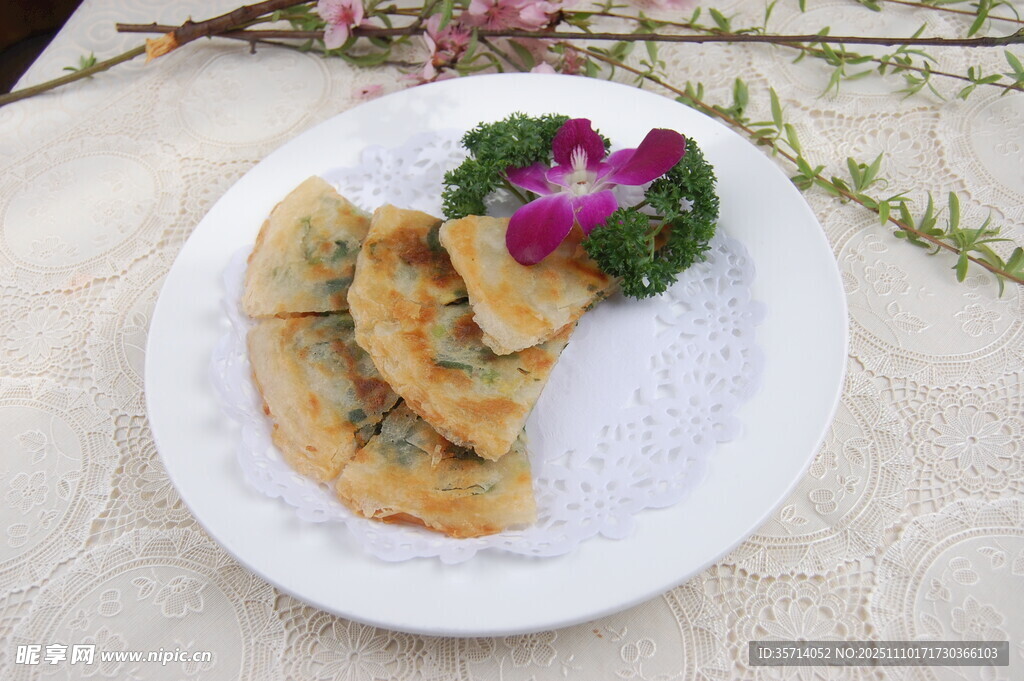 美味煎饺摆盘精致