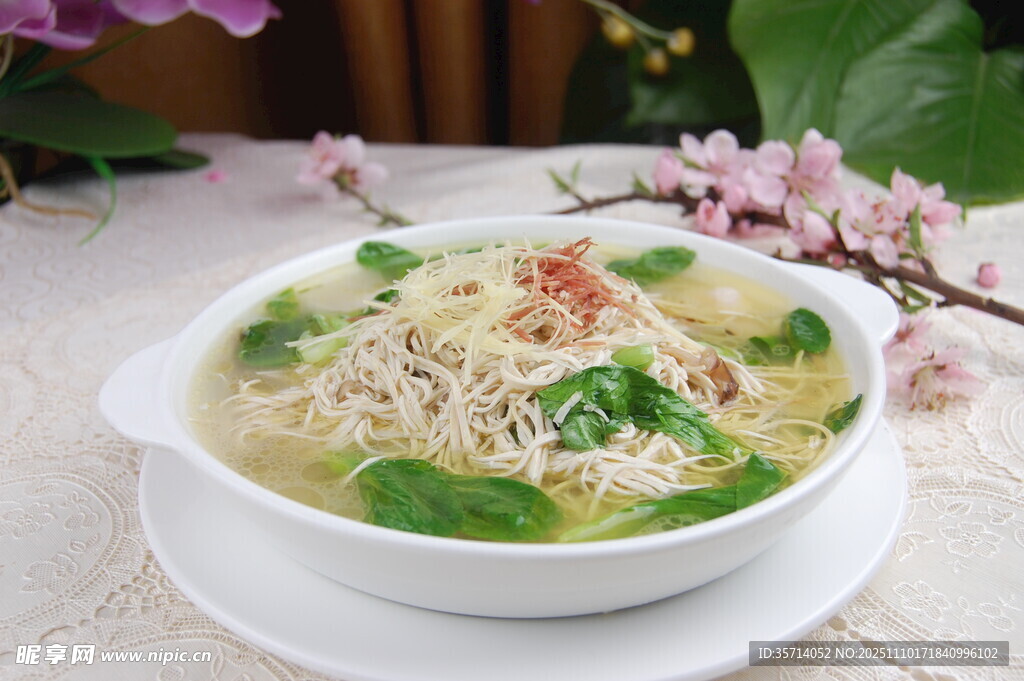 美味鸡丝青菜汤