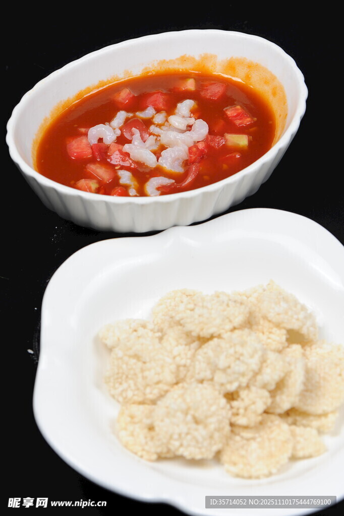 番茄虾仁配手工面食