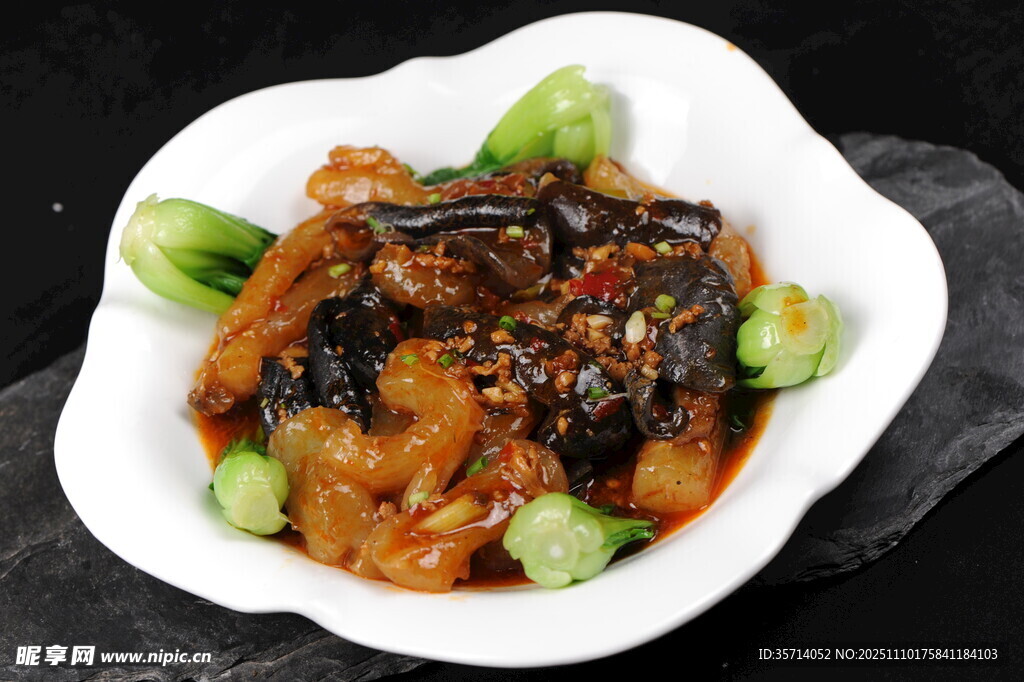 美味海参烧蹄筋