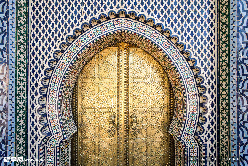 阿拉伯风格拱形双开木门