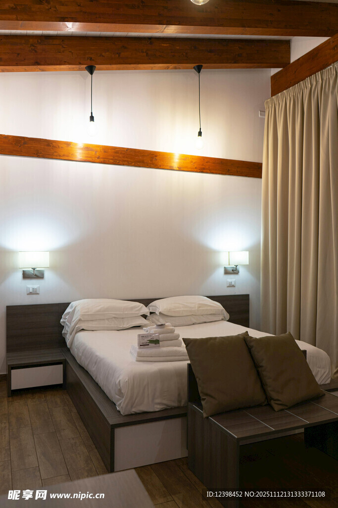 温馨现代风格卧室场景