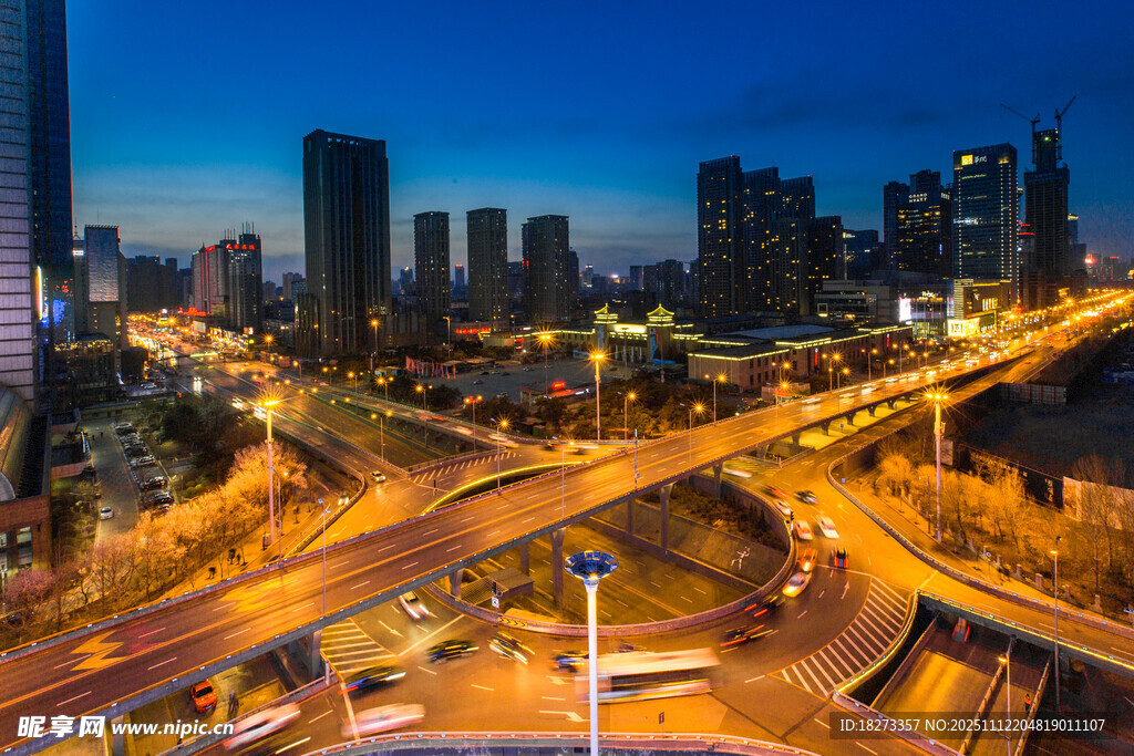 城市夜景立交桥璀璨灯火