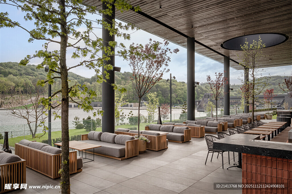 户外休闲露台舒适空间