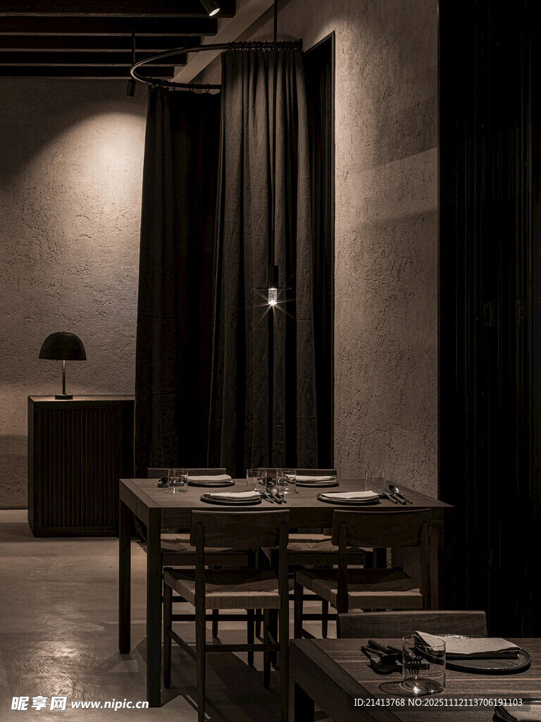 现代简约风餐厅室内场景
