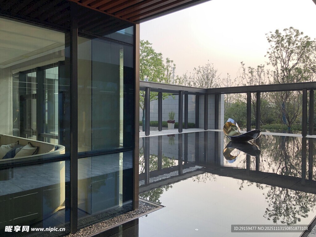 现代简约风格的雅致庭院