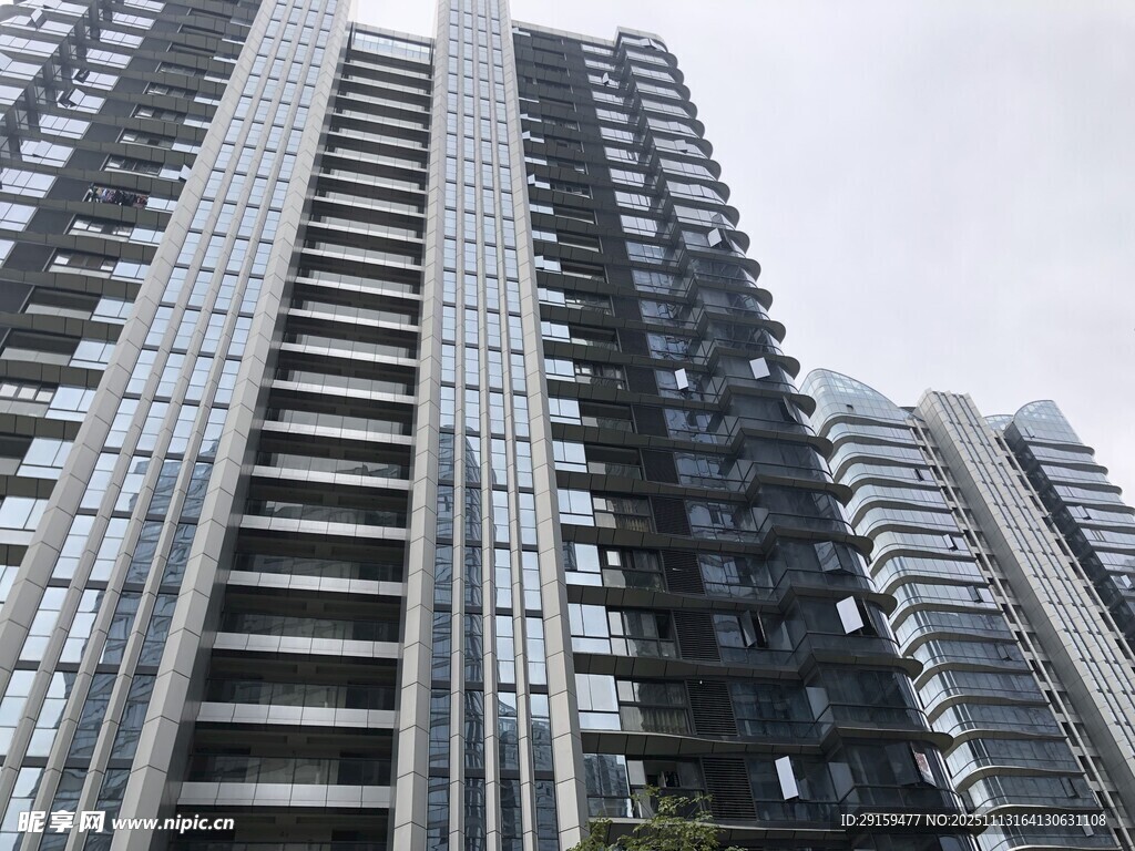 现代高层摩天大楼景观