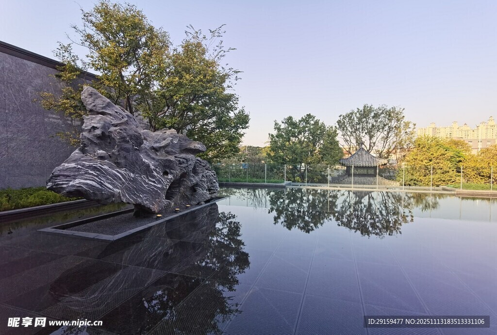 中式园林水景与雕塑景观