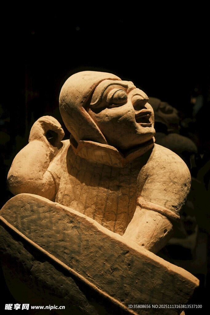 古代石雕人物像