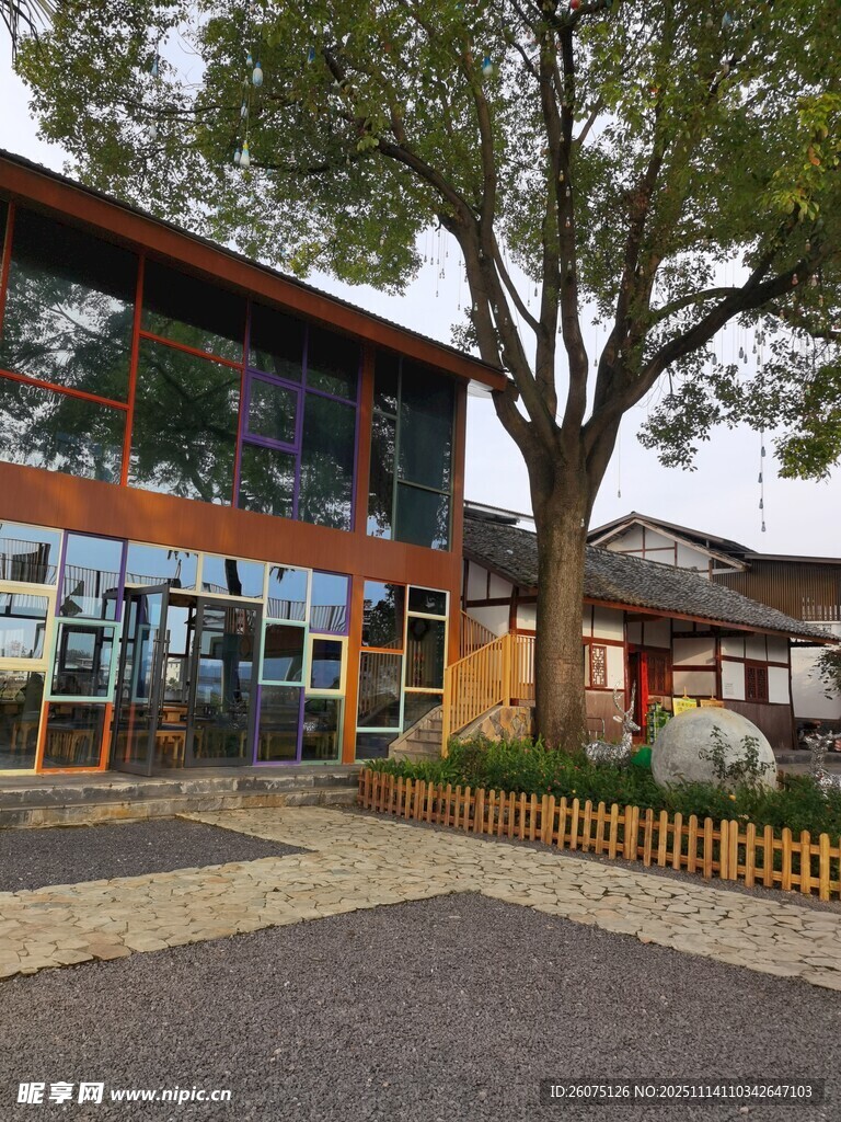 现代风格庭院建筑景观