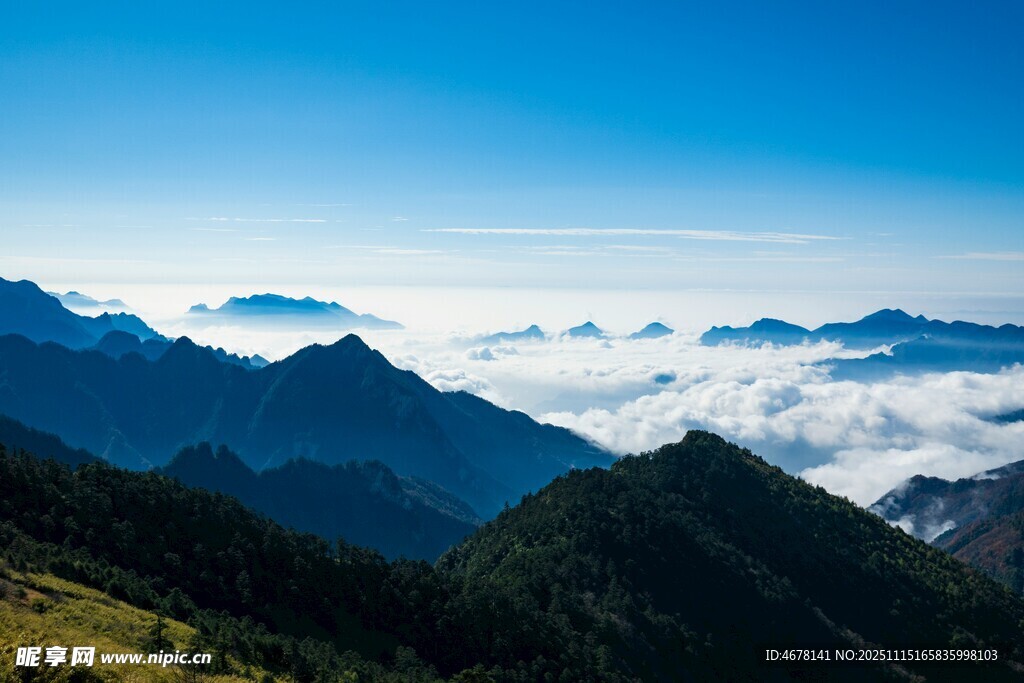 高山云海壮丽美景