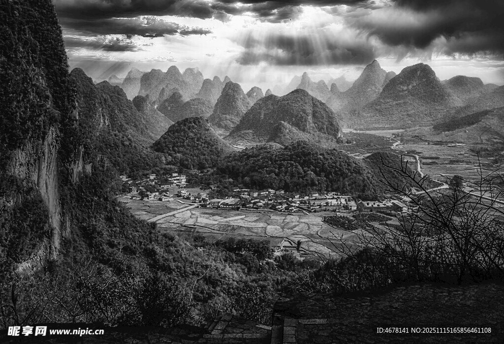 黑白山水壮丽景观