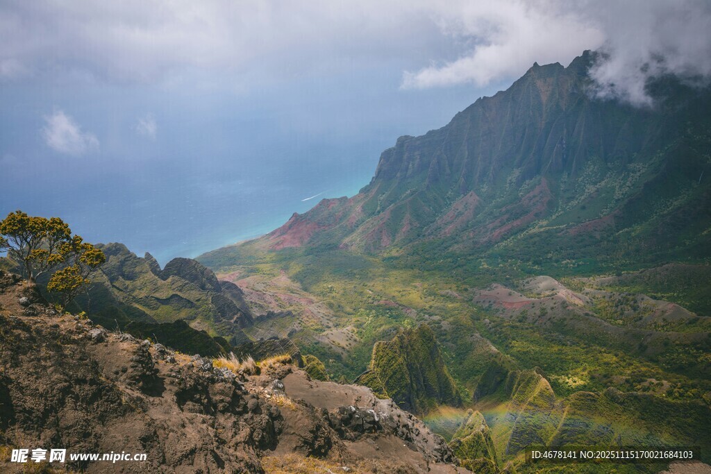 壮丽山景与云海奇观