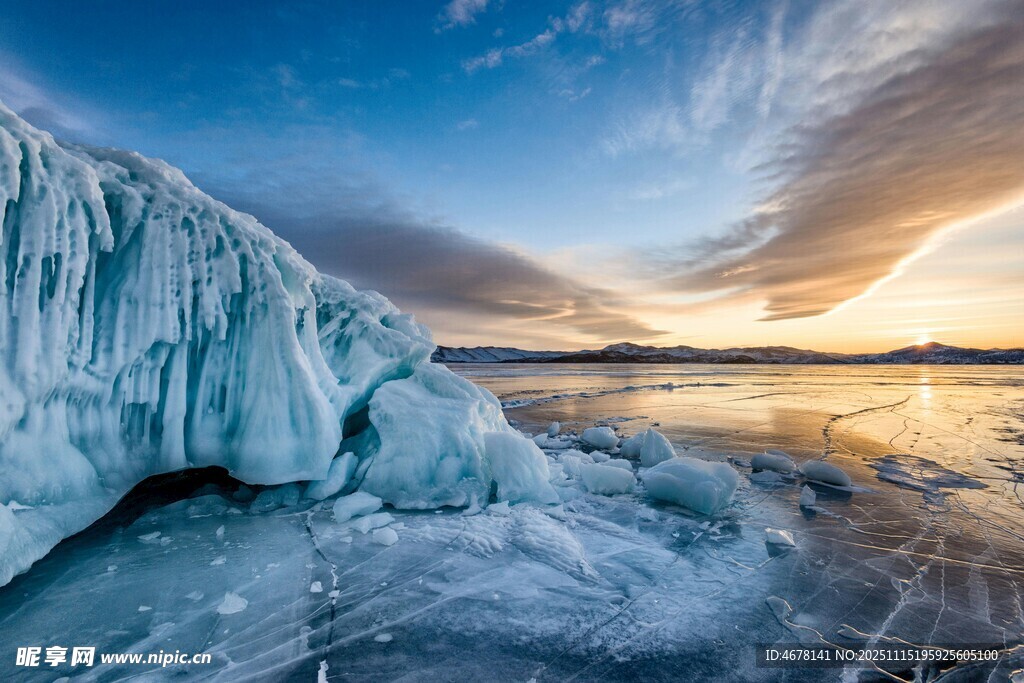 冰岸美景夕阳下的梦幻景致
