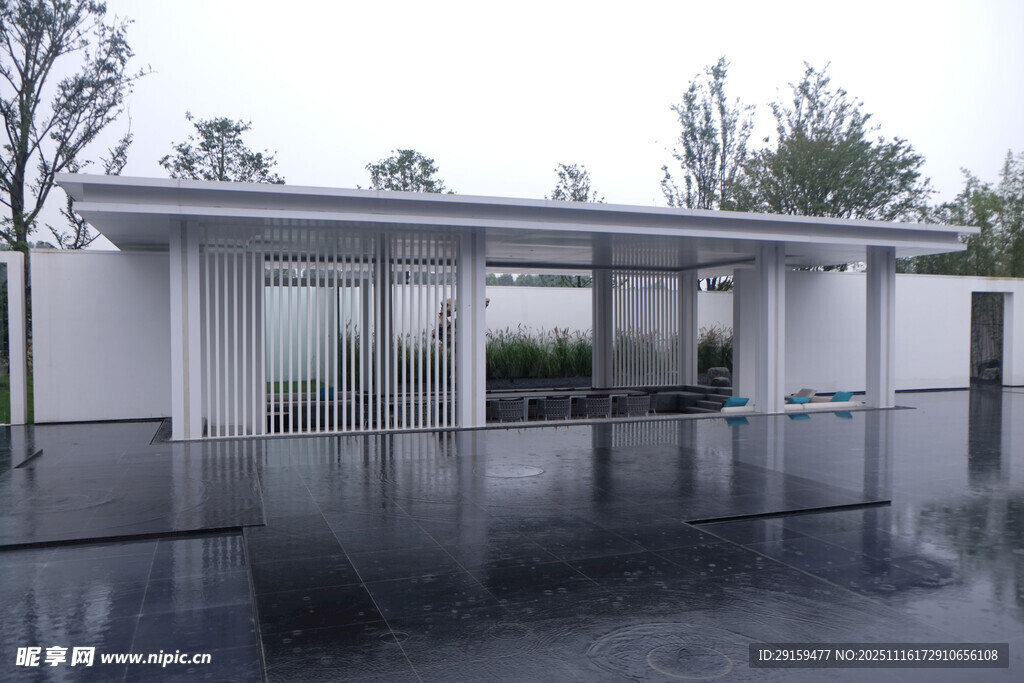 现代简约风格户外休憩空间