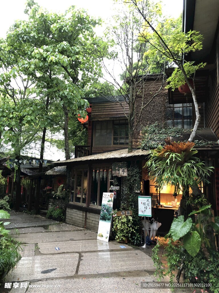 日式庭院风格的温馨小屋