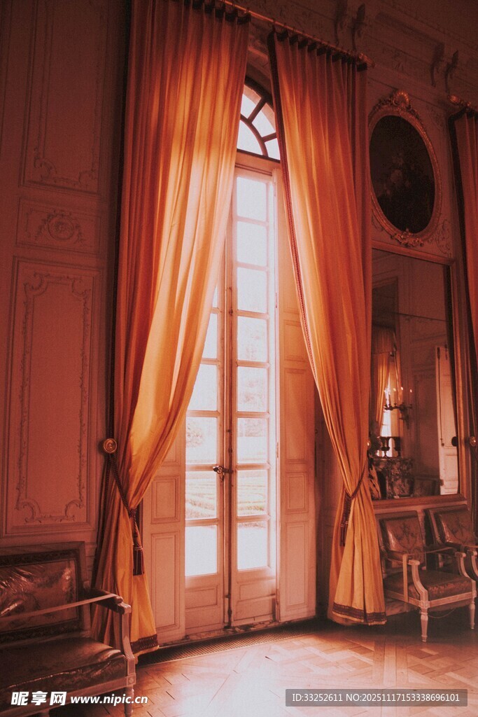 复古欧式风格的优雅客厅