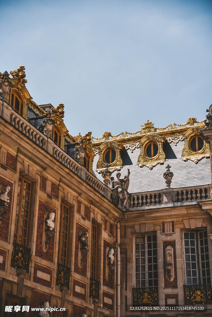 凡尔赛宫华丽建筑外观