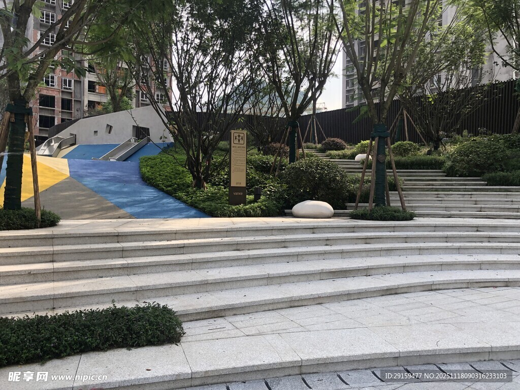 现代小区景观步道