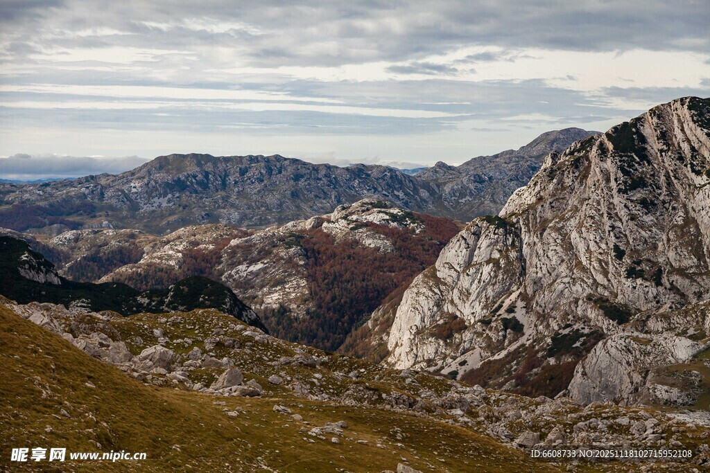 壮丽山景自然风光画面
