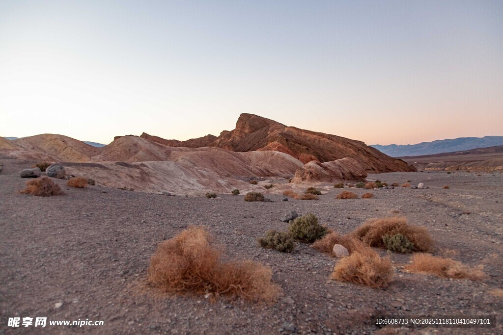 荒漠黄昏景色