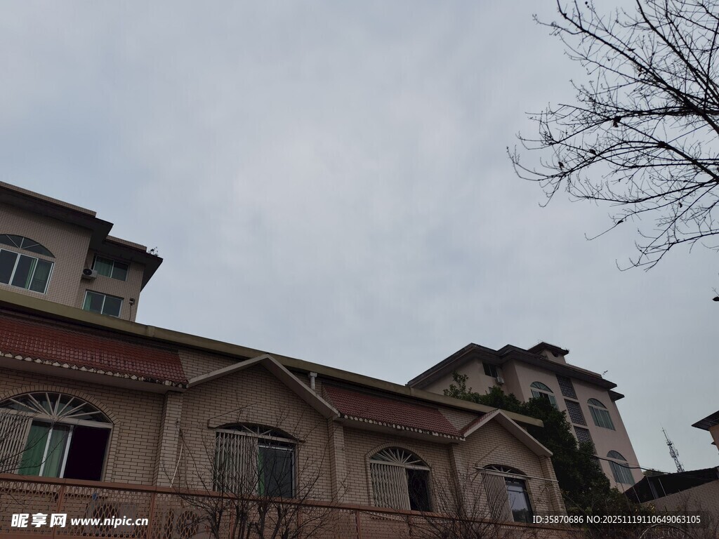 老旧居民楼外观景象