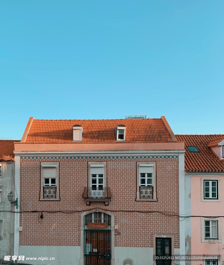 色彩明快的欧式街边建筑