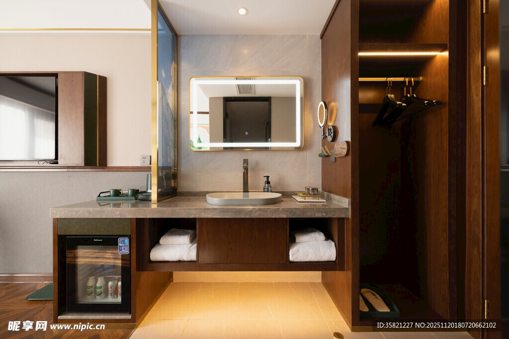 现代简约风格的精致浴室