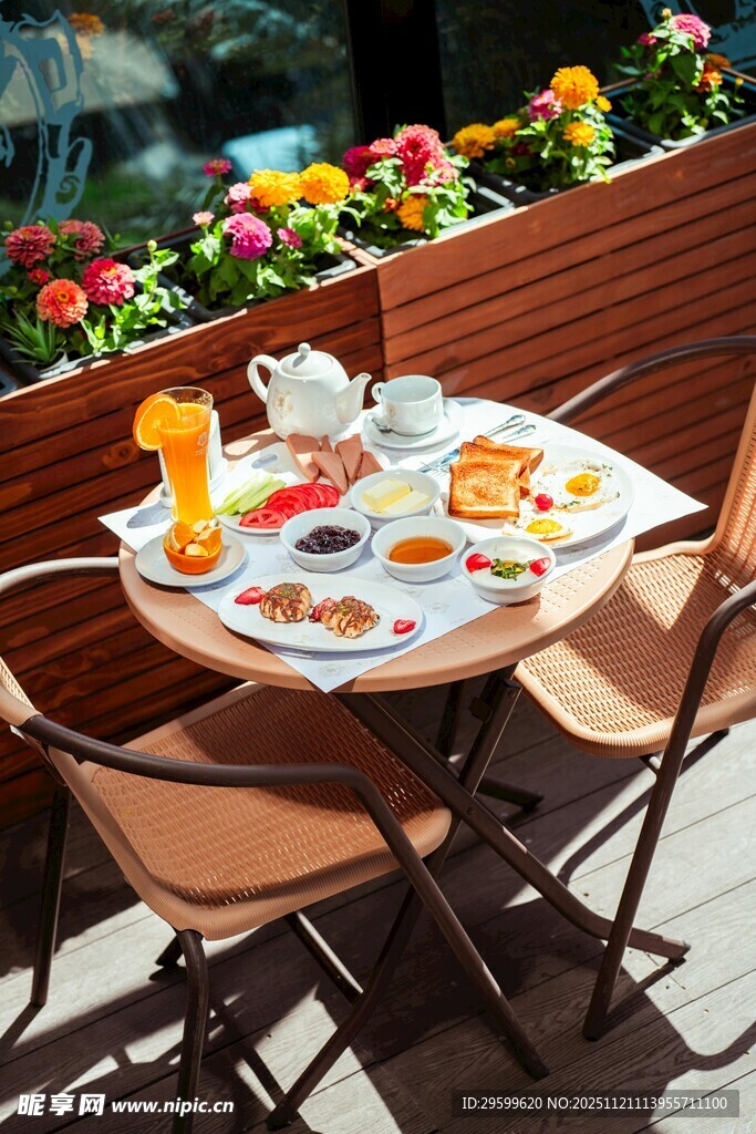 露台美味早餐