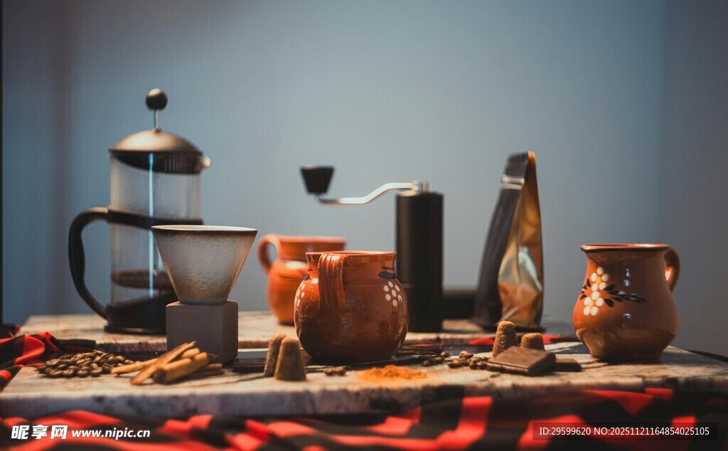 复古茶具摆件营造温馨氛围