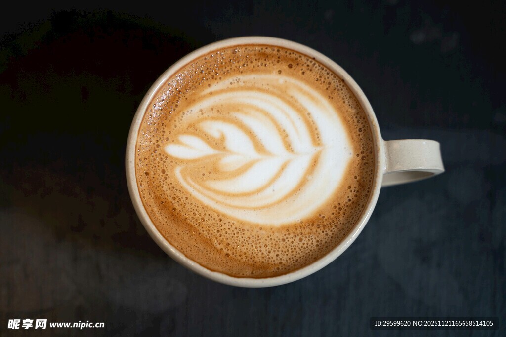 精美拉花咖啡特写