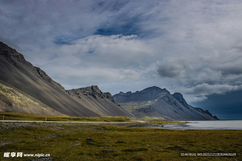 壮丽山野间的自然风光