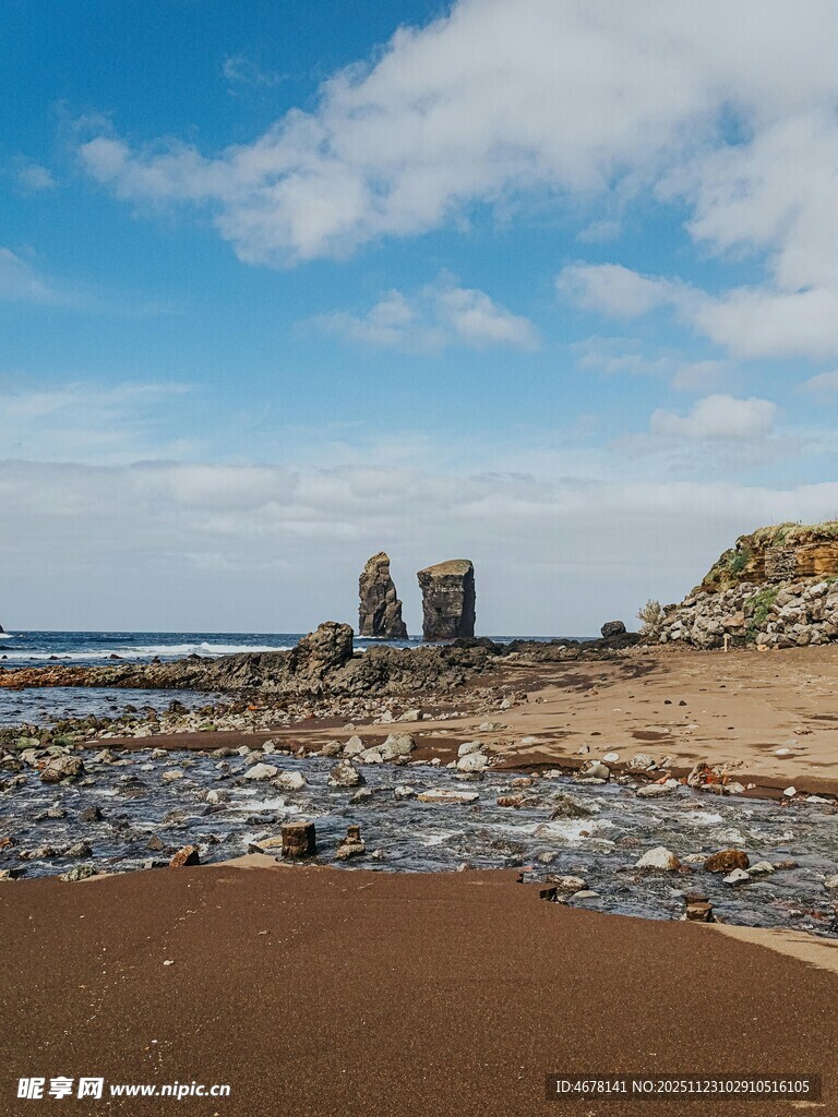 海边古遗迹蓝天碧海之景