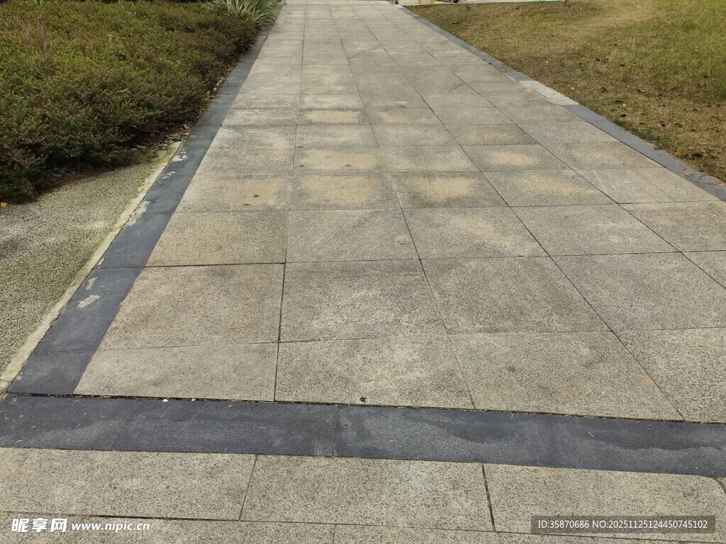 户外简约水泥步道景观