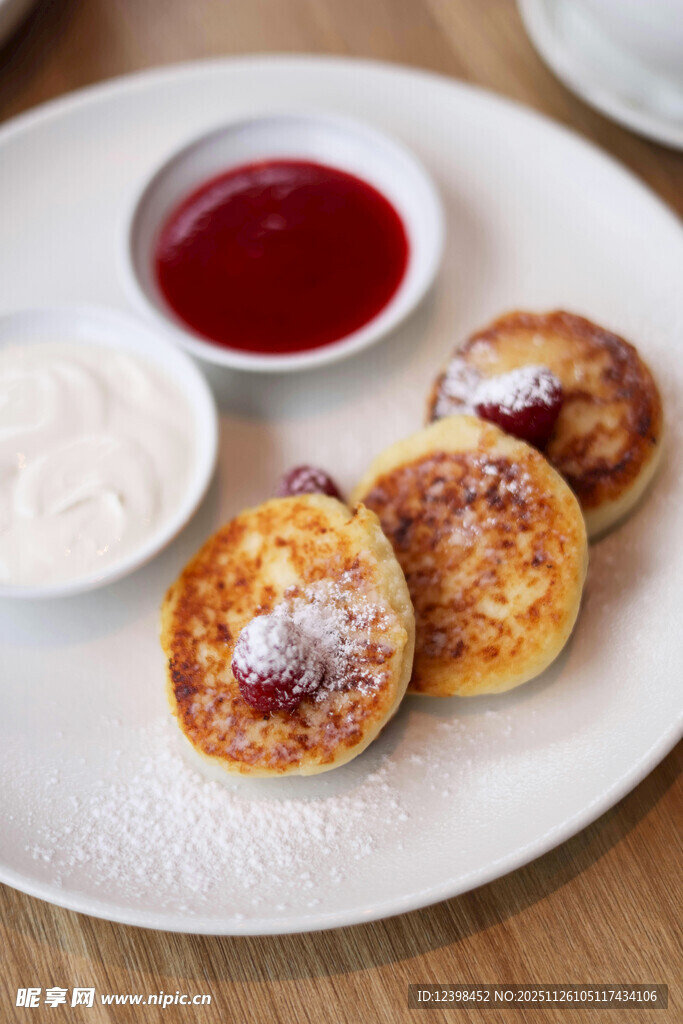 美味松饼配双蘸酱