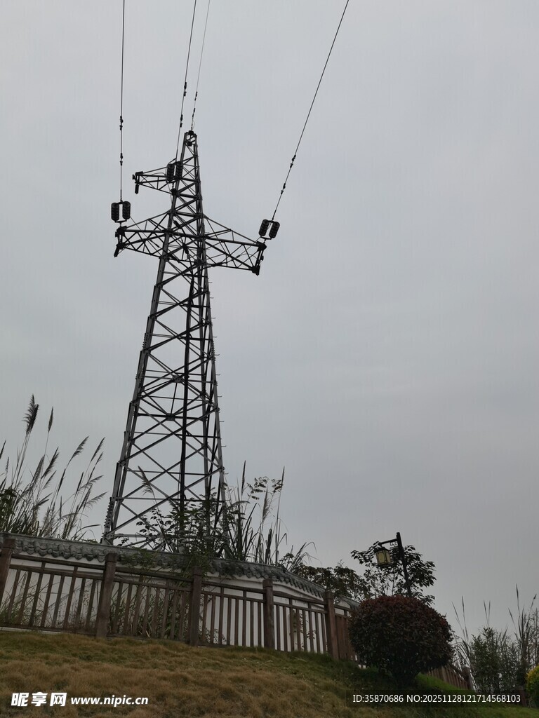 野外高压输电塔