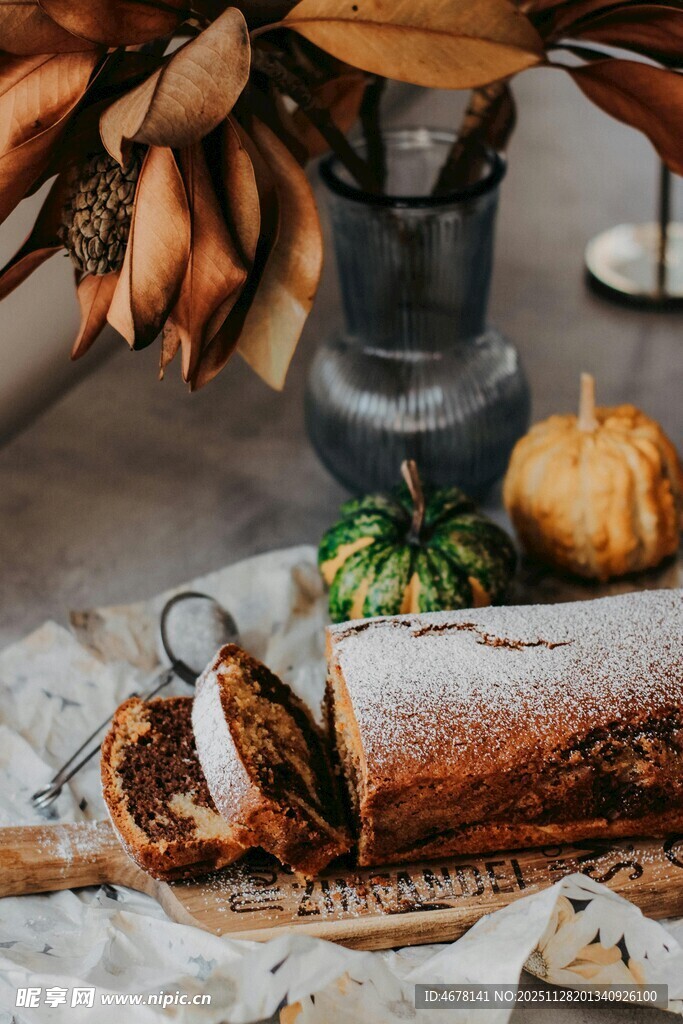 美味肉桂卷与精致摆盘