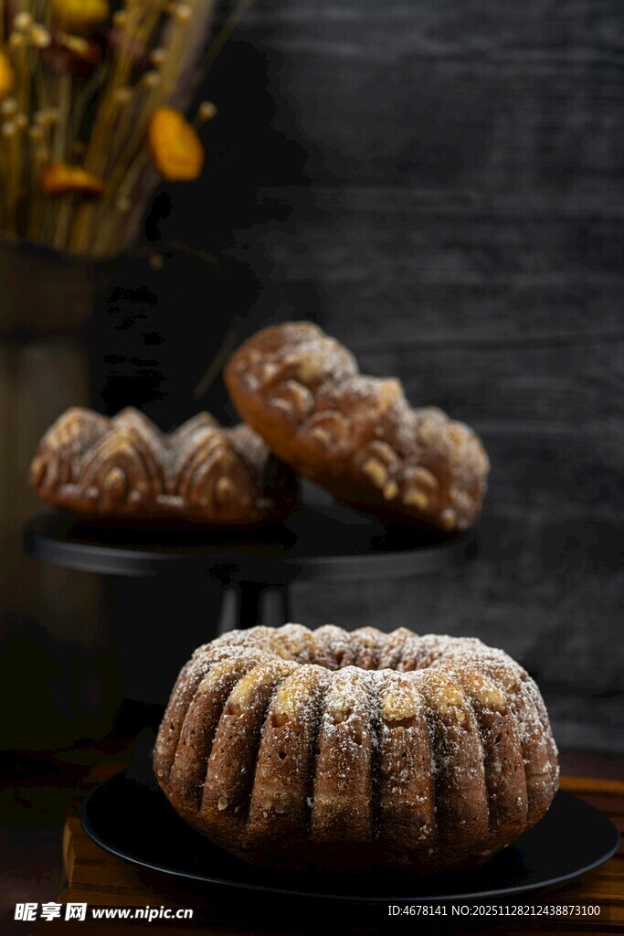 美味糖霜环形蛋糕展示