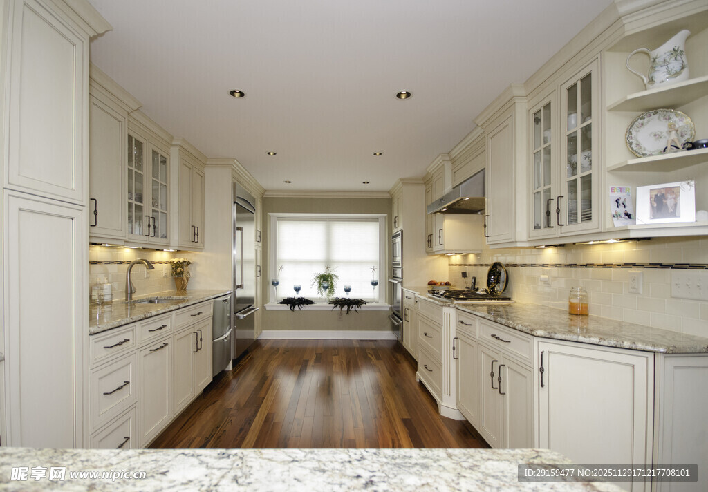 现代简约风白色系厨房