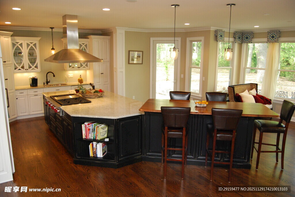 现代风格开放式厨房餐厅