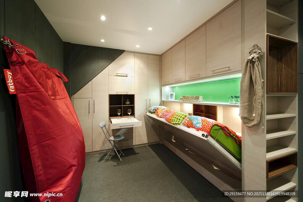 现代儿童房温馨设计展示