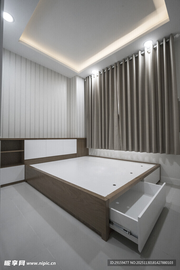 现代简约风格卧室床具